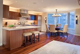 Kitchen & Dining